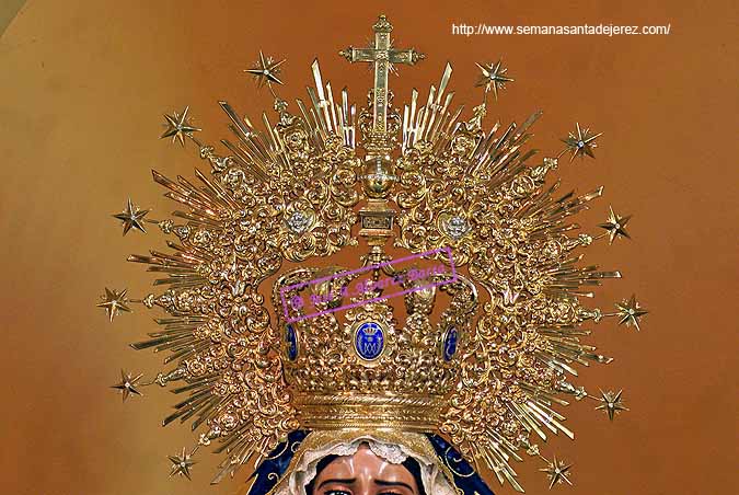 Corona de salida de Nuestra Señora de la Estrella