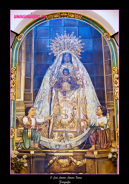 Retablo cerámico de Nuestra Señora de la Merced (Callejón de los Negros - Jerez)