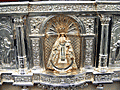 La Virgen de las Montañas, en un lateral de los respiraderos del Paso de Palio de Madre de Dios de la Misericordia