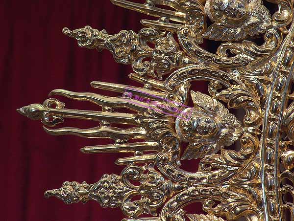 Detalle de la ráfaga de la Corona de María Santísima de la Paz en su Mayor Aflicción