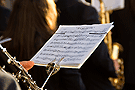 Partitura de un músico de la Banda de Música Acordes de Jerez, tras el Paso de Palio de la Hermandad de la Coronación de Espinas