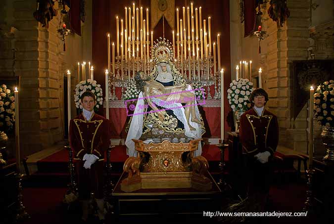 Besamanos extraordinario de Nuestra Señora de las Angustias, tras su restauración (11 de septiembre de 2009)