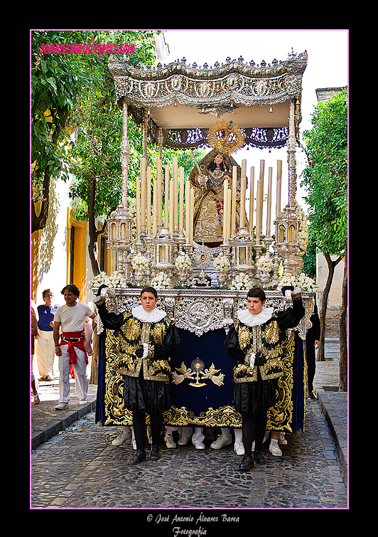 Traslado del paso de palio de Santa Maria de la Paz y Concordia en sus Misterios Gloriosos para la procesión del Corpus Christi (10 de junio de 2012)