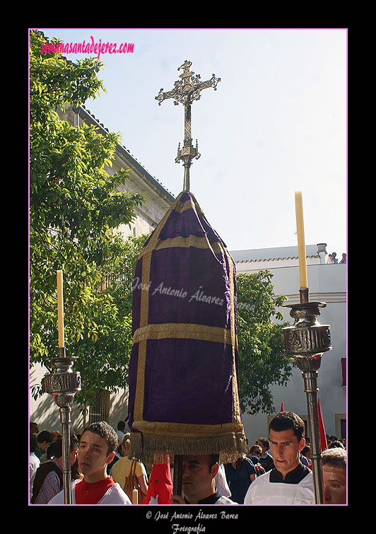 Cruz Parroquial con manguilla de la Hermandad de la Sagrada Cena
