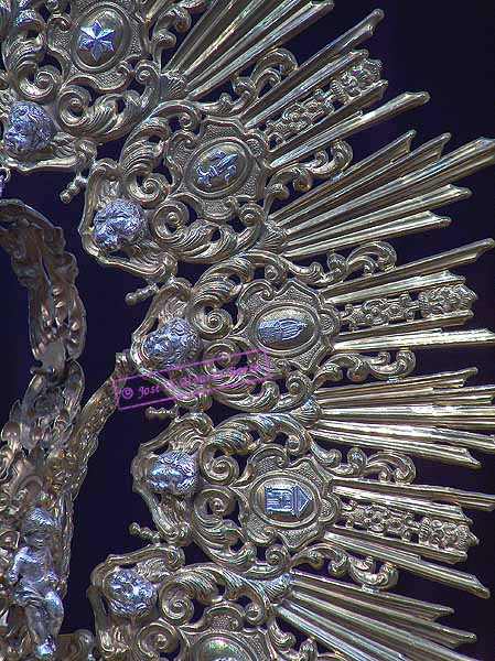 Ráfaga de la corona de María Santísima de la Candelaria