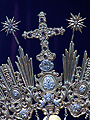 Cruz que remata la corona de María Santísima de la Candelaria
