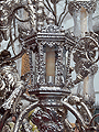 Farol que remata la parte superior de los candelabros de cola del Paso de Palio de María Santísima de la Candelaria