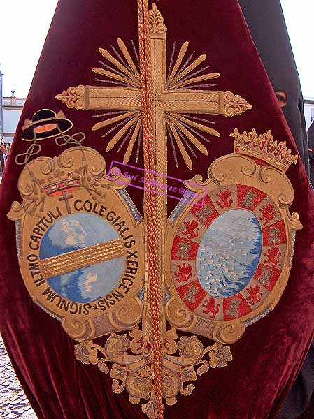Escudo del Estandarte de la Hermandad del Cristo de la Viga
