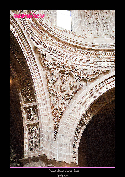 Una de las pechinas de la bóveda de la cúpula central (Santa Iglesia Catedral)