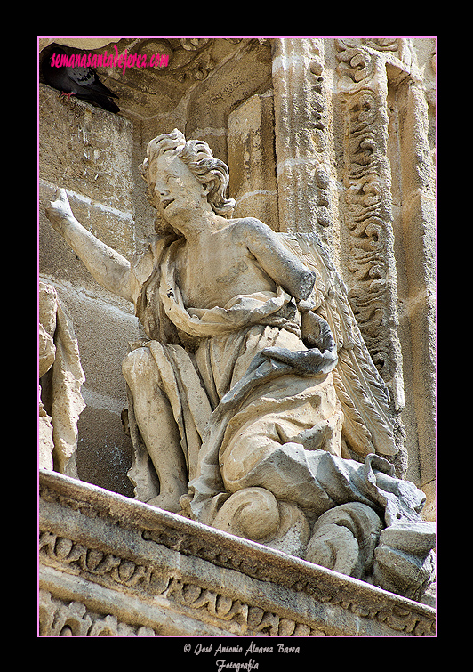 Ángel anunciador (Portada de la Encarnación de la Santa Iglesia Catedral)