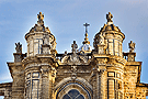 Ático de la fachada principal de la Santa Iglesia Catedral