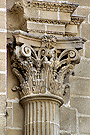 Columna de la portada de la Visitación de la Santa Iglesia Catedral
