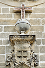 Escudo del Cabildo (Portada de la Encarnación de la Santa Iglesia Catedral)