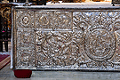 Detalle del frontal de altar en plata de la Capilla de la Virgen de Consolación (Iglesia Conventual Dominica de Santo Domingo)