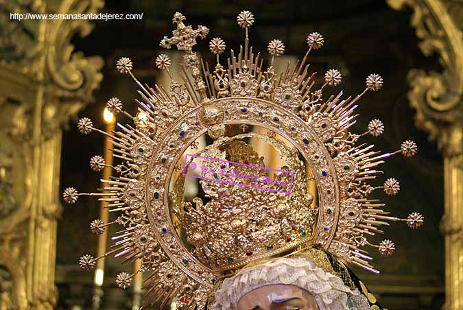 Corona de salida de Nuestra Señora de la Piedad
