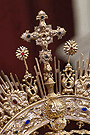 Cruz que remata la corona de Nuestra Señora de la Piedad
