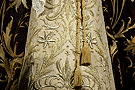 Detalle de la saya de Nuestra Señora de la Piedad