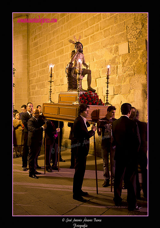 Traslado del Santísimo Cristo de la Humildad y Paciencia a la Iglesia de San Dionisio (13 de abril de 2011)