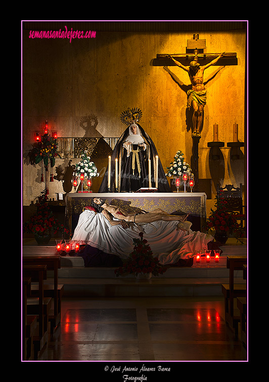 Altar de Cultos de Triduo de la Agrupación de la Sagrada Mortaja 2011