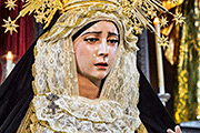 Besapiés del Santísimo Cristo Yacente (Iglesia Mayor Prioral) (El Puerto de Santa María (Cádiz). 16 de marzo de 2014