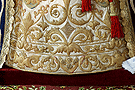 Detalle de los bordados de la saya de Nuestra Señora de la Estrella