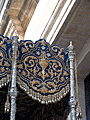 Detalle de las caidas laterales del paso de palio de Nuestra Señora de la Estrella