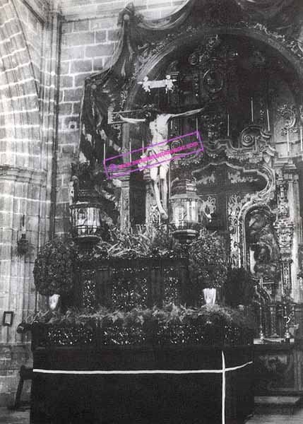 El Stmo.Cristo de la Viga en el paso tallado en el año 1928 para el Santo Crucifijo de la Salud. 
