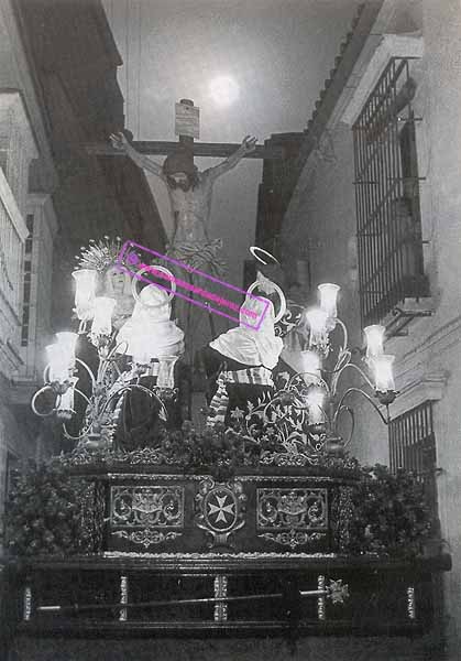 Paso del Santisimo Cristo del Amor en el año 1945