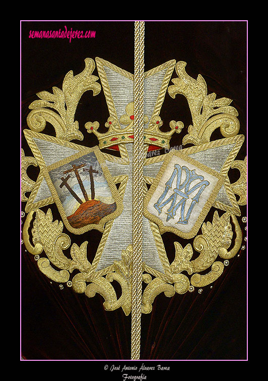 Escudo de la Hermandad del Cristo del Amor