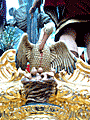 Detalle del pel&iacute;cano y sus cr&iacute;as (simbolo del Amor) que va en la trasera del paso de Misterio del Santisimo Cristo del Amor