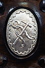 Medallon del respiradero del Paso de Nuestro Padre Jesús de la Salud en sus Tres Caídas