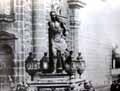 30 de noviembre de 1941; la imagen del Se&ntilde;or de la Flagelaci&oacute;n es trasladada en procesi&oacute;n desde la Colegial a su nueva sede, la Iglesia de los Descalzos
