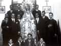 Primeros a&ntilde;os de la d&eacute;cada de los 30. La antigua Virgen de la Amargura (actual Virgen del Perpetuo Socorro) rodeada del grupo de hermanos fundadores. Entre &eacute;stos podemos reconocer a Arturo Fern&aacute;ndez y Pepe G&oacute;mez (Foto: An&oacute;nimo)