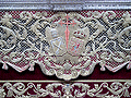 Detalle del respiradero frontal bordado del paso de palio de María Santísima del Desamparo