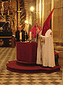 Nazareno de la Hermandad del Prendimiento en el palquillo de la Santa Iglesia Catedrak
