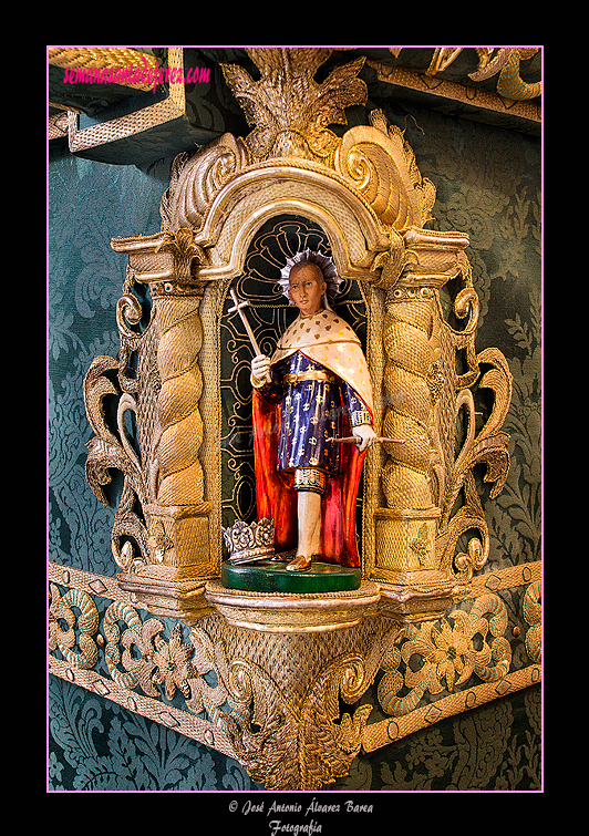 San Luis Rey de Francia, imagen de las capillas de los respiraderos del Paso de Misterio del Santísimo Cristo de la Esperanza (Vera-Cruz)