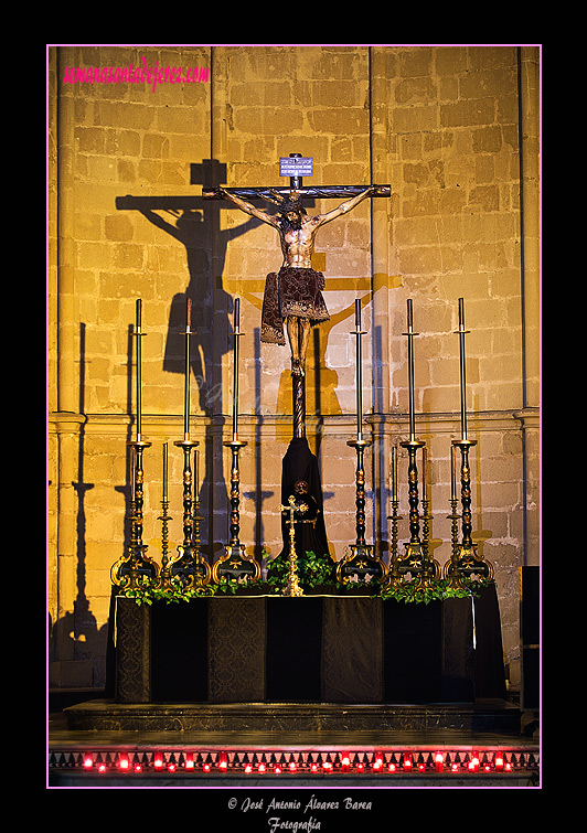 Altar del Santísimo Cristo de la Esperanza. Misa de Difuntos 2011