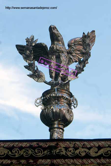 Aguila que remata del asta del Senatus de la Hermandad de la Vera-Cruz 