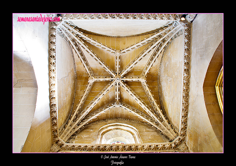 Bóveda estrellada de la Capilla de los Zarzana (Iglesia de San Juan de los Caballeros)