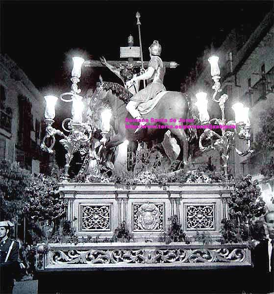 Año 1949. Primera salida de la Hdad. de la Sagrada Lanzada, en el paso de la Coronación de Espinas