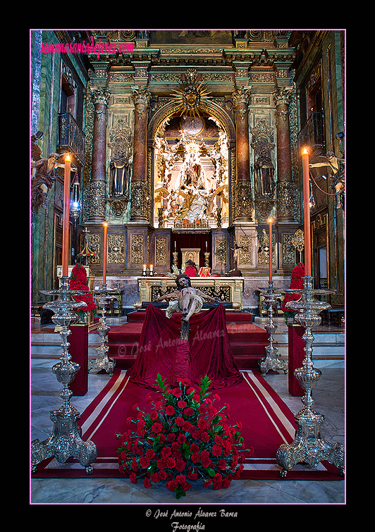 Besapiés del Santísimo Cristo de la Sagrada Lanzada (18 de marzo de 2012)