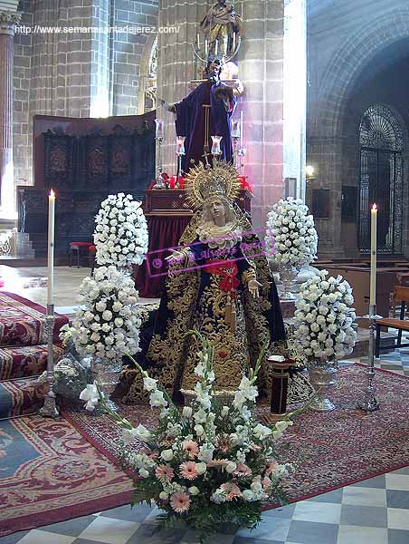 Besamanos de Nuestra Señora del Mayor Dolor (2 de abril de 2004)
