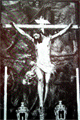 Años 30. El Santo Crucifijo de la Salud en la Cruz de plata de Francisco Solis ante el retablo de San Miguel y sin dosel