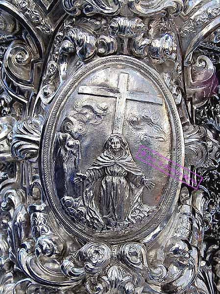 Medallón del respiradero del Paso de Palio de María Santísima de la Encarnación 
