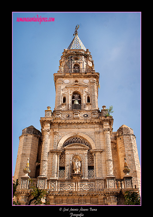 Torre Fachada de la Iglesia Parroquial de San Miguel