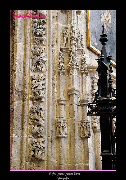 Decoración del arco campanel de entrada a la Capilla Bautismal (Iglesia de San Miguel)