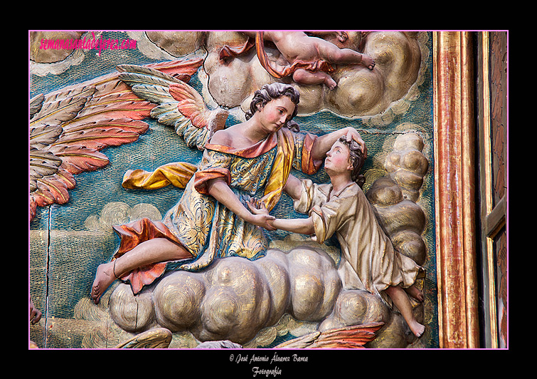 Detalle de un ángel salvando a un infante del limbo (Retablo de Ánimas - Iglesia de San Miguel)