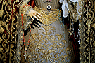 Detalle de los bordados de la saya de María Santísima de la Encarnación 
