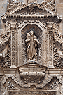 Nicho central con la imagen del Buen Pastor en la portada exterior de la Capilla del Sagrario de la Iglesia Parroquial de San Miguel