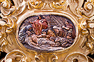 Cartela del lateral derecho del respiradero del Paso de Nuestro Padre Jesús de la Vía-Crucis - 14º Estación: El cadáver de Jesús puesto en el sepulcro